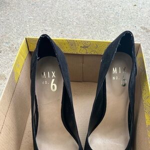 Mix No. 6 Classic Black Pumps